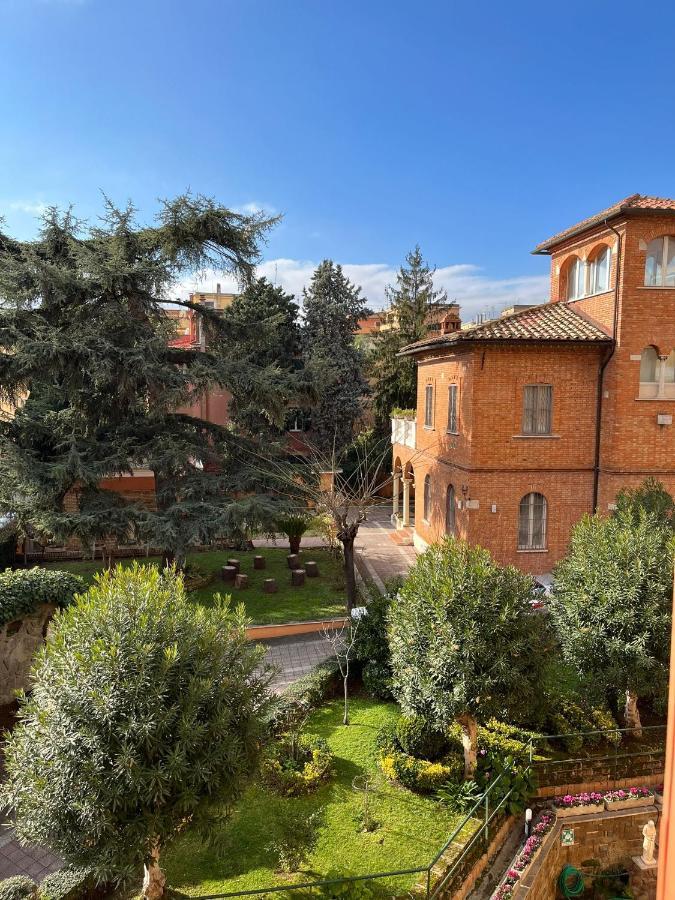 La Casa Di Nazareth Hotel Rome Bagian luar foto