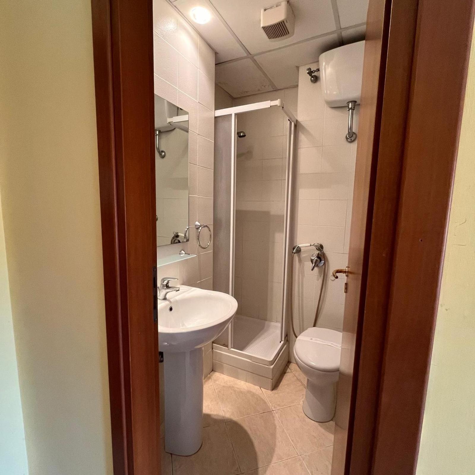 La Casa Di Nazareth Hotel Rome Bagian luar foto