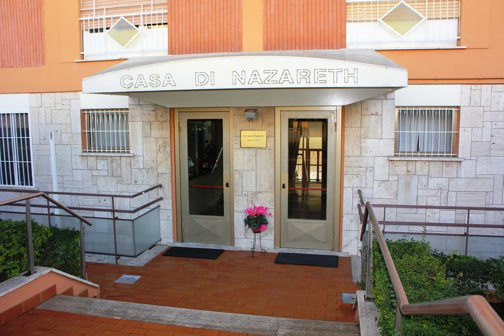 La Casa Di Nazareth Hotel Rome Bagian luar foto